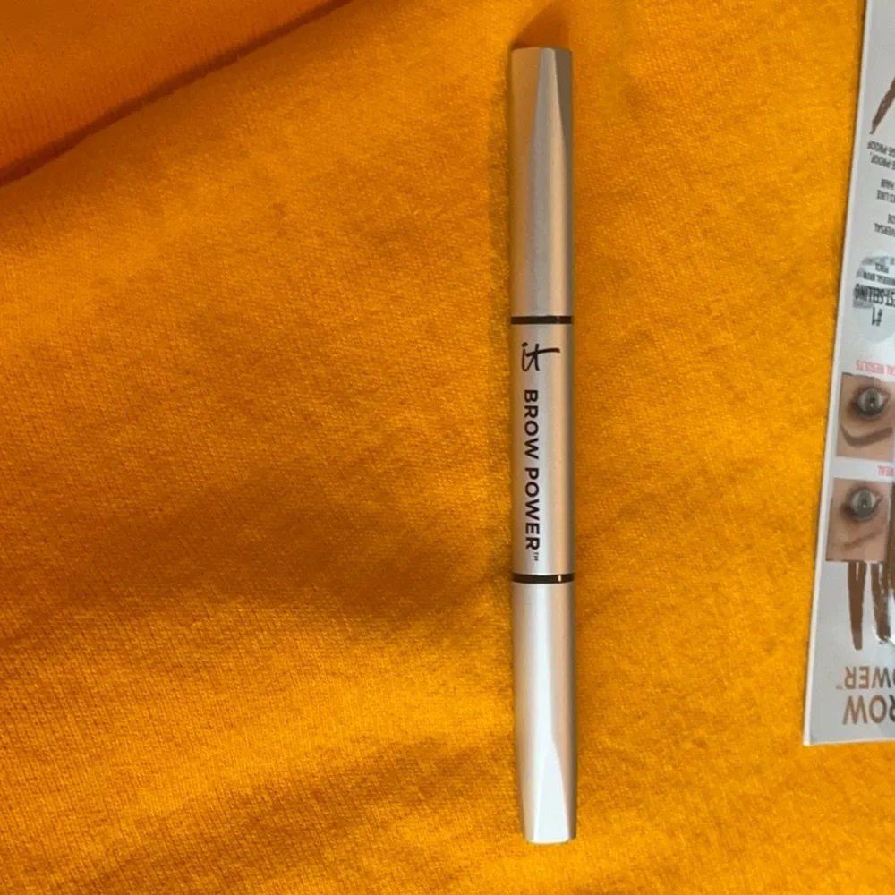 It Cosmetics Brow Powder Universal Pencil in Universal Taupe .0018oz/.05g, NWT - Picture 6 of 8